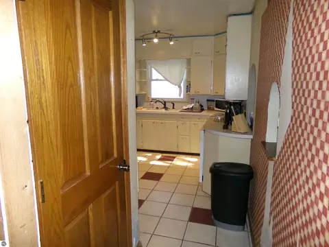 Kitchen - 126 N Ithaca St, Ithaca, MI 48847 photo 1 of 6