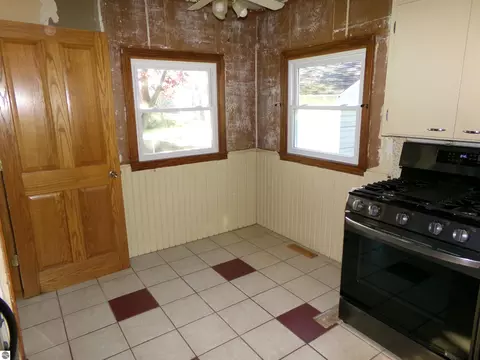 Kitchen - 126 N Ithaca St, Ithaca, MI 48847 photo 6 of 6