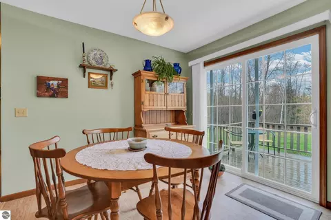 Dining - 712 E 38 Rd, Cadillac, MI 49601 photo 2 of 3