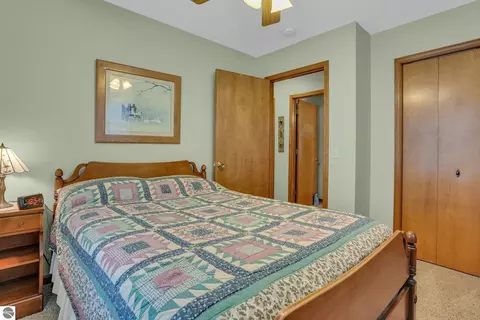 Bedroom - 712 E 38 Rd, Cadillac, MI 49601 photo 5 of 7