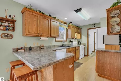 Kitchen - 712 E 38 Rd, Cadillac, MI 49601 photo 1 of 4