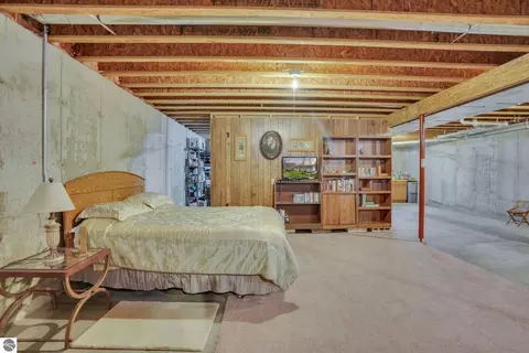 Bedroom - 712 E 38 Rd, Cadillac, MI 49601 photo 7 of 7