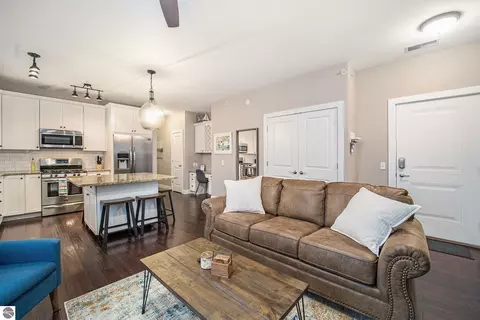 115 Eighth St #16, Traverse City, MI 49684