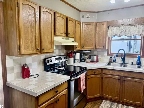Kitchen - 742 E Van Buren Rd, Alma, MI 48801 photo 2 of 3