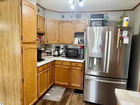 Kitchen - 742 E Van Buren Rd, Alma, MI 48801 photo 3 of 3