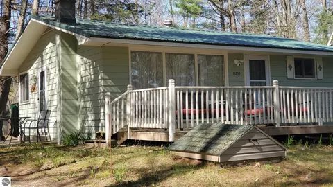 11259 Alpine Dr, Lake, MI 48632