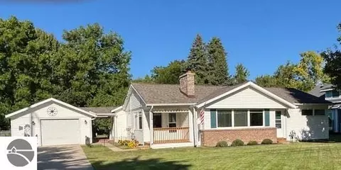 214 5th Ave, Tawas City, MI 48763