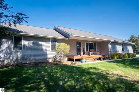 888 Clyde Lee, Traverse City, MI 49696
