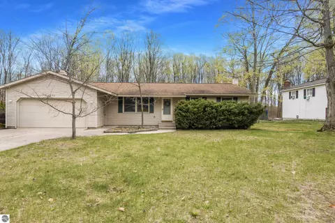 1875 Lardie Rd, Traverse City, MI 49686