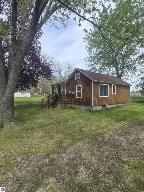 801 Wilson Blvd, Saint Louis, MI 48880