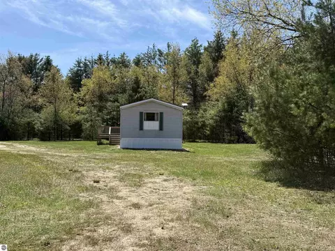 Exterior - 7274 S Forward, Mcbain, MI 49657 photo 6 of 16