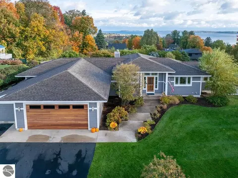 1724 Wayne, Traverse City, MI 49684