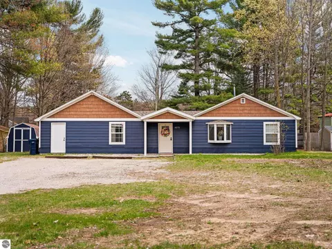 4070 Evelyn St, Traverse City, MI 49686