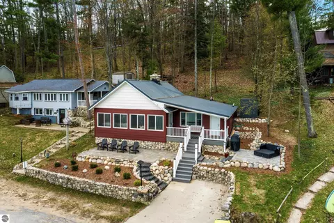 2408 Pinehurst Trl, Traverse City, MI 49696