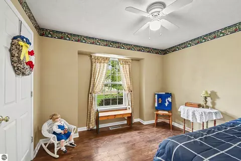 Bedroom - 513 Westwind Ln, Ithaca, MI 48847 photo 3 of 3