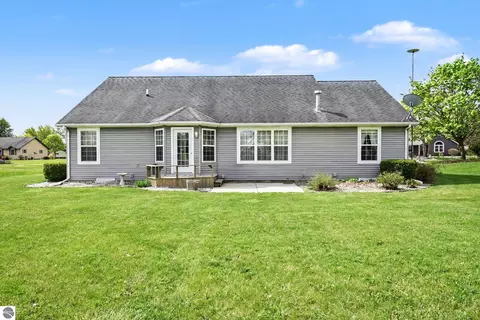 Exterior - 513 Westwind Ln, Ithaca, MI 48847 photo 4 of 5
