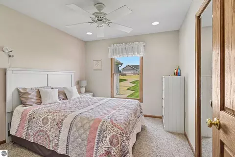 Bedroom - 6628 Spinnaker Dr, Crystal, MI 48818 photo 1 of 5