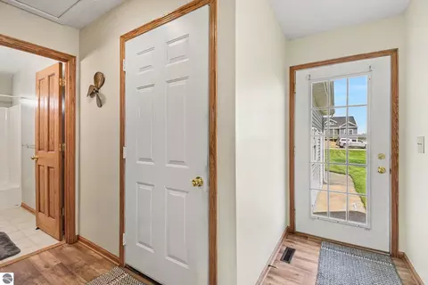 Entry Way - 6628 Spinnaker Dr, Crystal, MI 48818 photo 1 of 1
