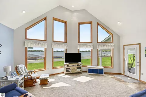 Other - 6628 Spinnaker Dr, Crystal, MI 48818 photo 5 of 14