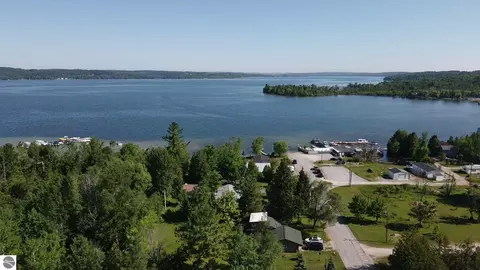 6669 E Fouch Rd, Traverse City, MI 49684