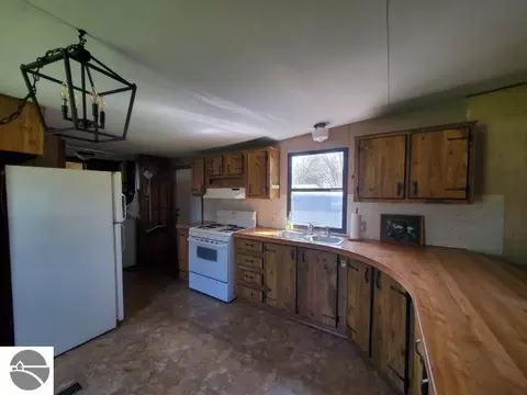 Kitchen - 2890 Twin Lake Rd, Lupton, MI 48635 photo 1 of 1