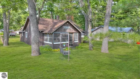 1333 N Sand Lake Rd, National City, MI 48748