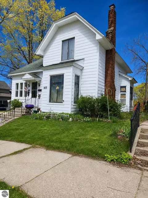 415 E Harris St, Cadillac, MI 49601