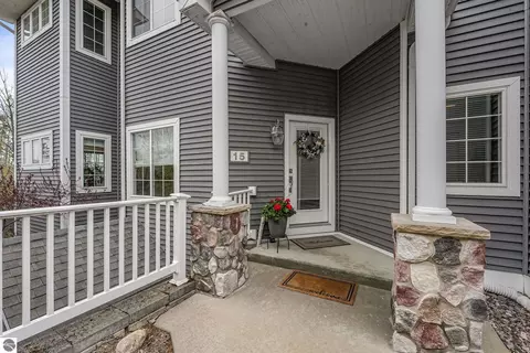 1420 Forest Park Dr #15, Traverse City, MI 49684
