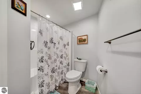 Bath - 1693 Manchester Way, Gladwin, MI 48624 photo 5 of 5