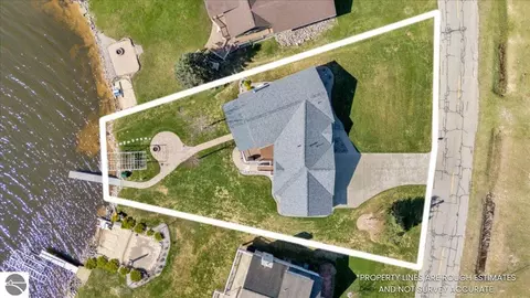 View/Area - 1693 Manchester Way, Gladwin, MI 48624 photo 3 of 5