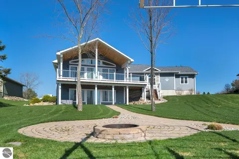 Exterior - 1693 Manchester Way, Gladwin, MI 48624 photo 1 of 7
