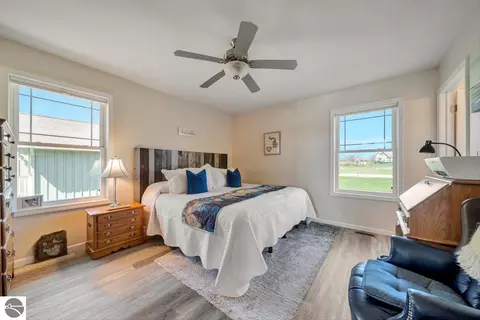 Bedroom - 1693 Manchester Way, Gladwin, MI 48624 photo 1 of 7