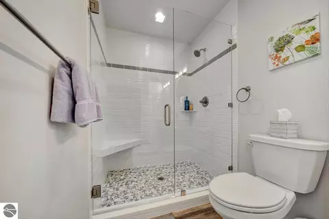 Bath - 1693 Manchester Way, Gladwin, MI 48624 photo 2 of 5