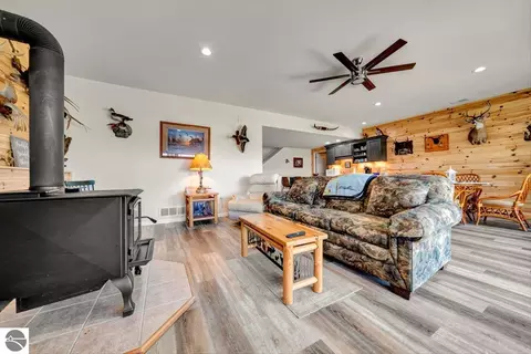 Living - 1693 Manchester Way, Gladwin, MI 48624 photo 3 of 4