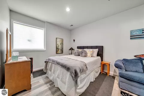 Bedroom - 1693 Manchester Way, Gladwin, MI 48624 photo 5 of 7