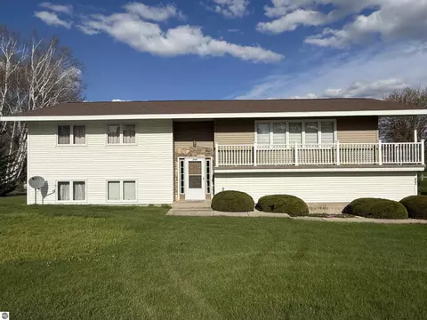 245 Sabina St, Mcbain, MI 49657