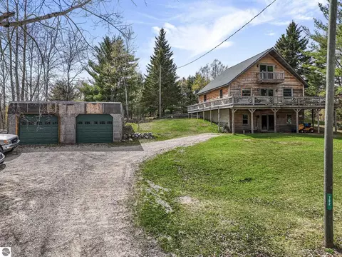 Exterior - 762 Hillcrest Dr, Boon, MI 49618 photo 3 of 4