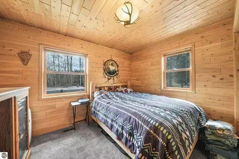 Bedroom - 762 Hillcrest Dr, Boon, MI 49618 photo 2 of 5