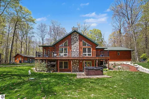 3628 W Millbrook Rd, Mount Pleasant, MI 48858