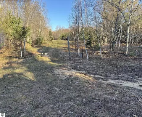 00 Forward, Lake City, MI 49651