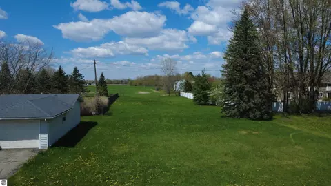 205 N Court St N, Standish, MI 48658