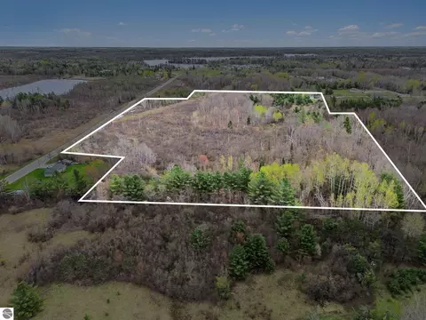 4921 E County Line Rd, Hale, MI 48739 photo 2