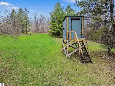 4921 E County Line Rd, Hale, MI 48739 photo 10