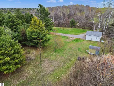 4921 E County Line Rd, Hale, MI 48739 photo 13