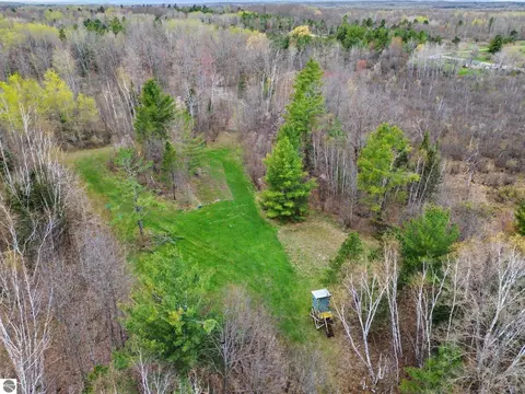 4921 E County Line Rd, Hale, MI 48739 photo 9