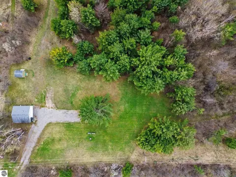 4921 E County Line Rd, Hale, MI 48739 photo 14