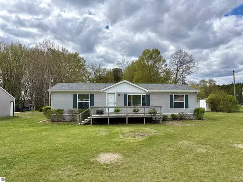 1973 Midway Dr, Weidman, MI 48893