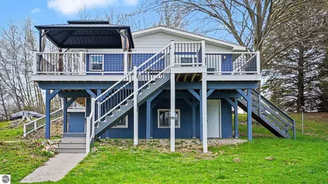 4419 E State Rd, Hale, MI 48739