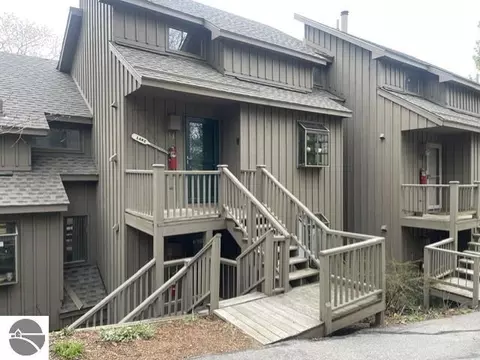 13 Hawks Nest, Glen Arbor, MI 49636
