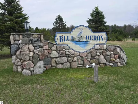 56 Blue Heron Dr, Kalkaska, MI 49646